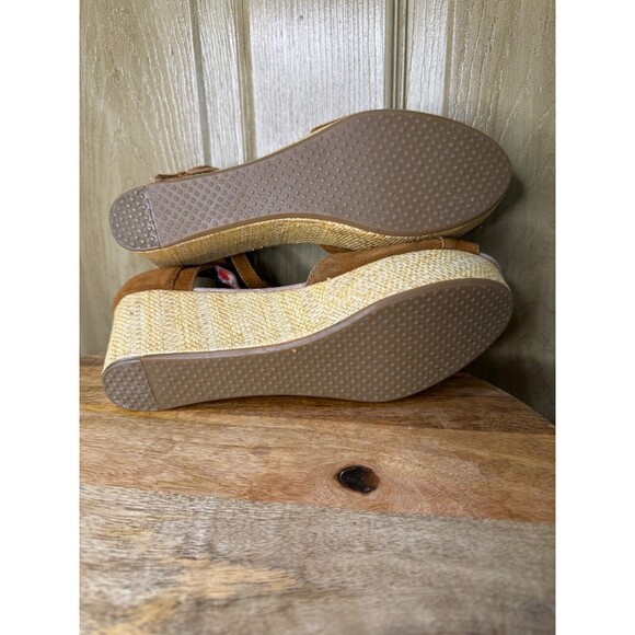 Womens Toms Shoes Wedge Heel Sandals Brown Suede Tassle Ankle Strap Sz 8.5 - Picture 6 of 6